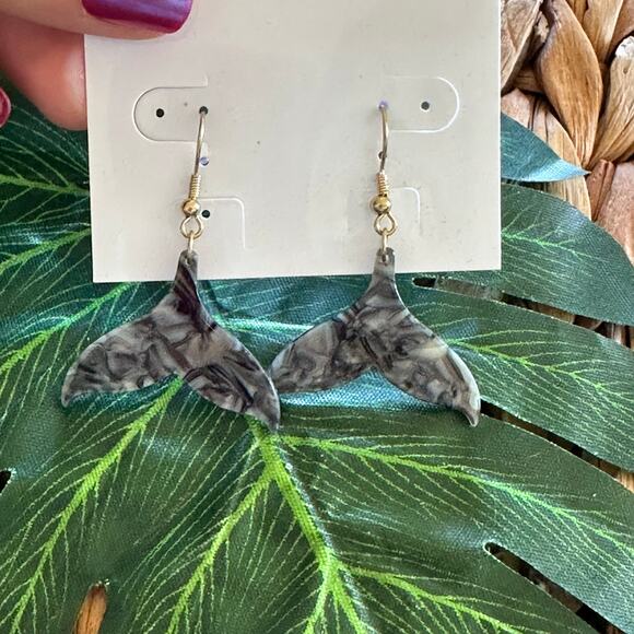 BOGO FREE MERMAID TAILS EARRINGS - Picture 1 of 4